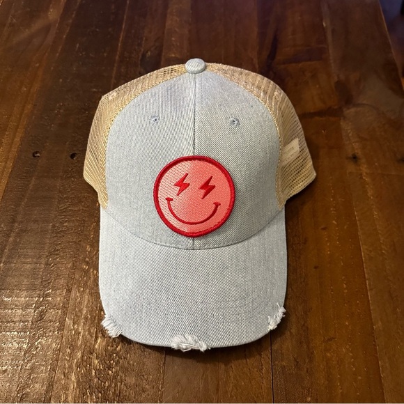 Distressed‎ Smiley Ball Cap - Picture 1 of 4